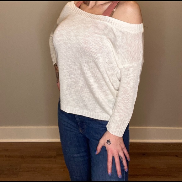 Express twisted open back sweater - Picture 6 of 15